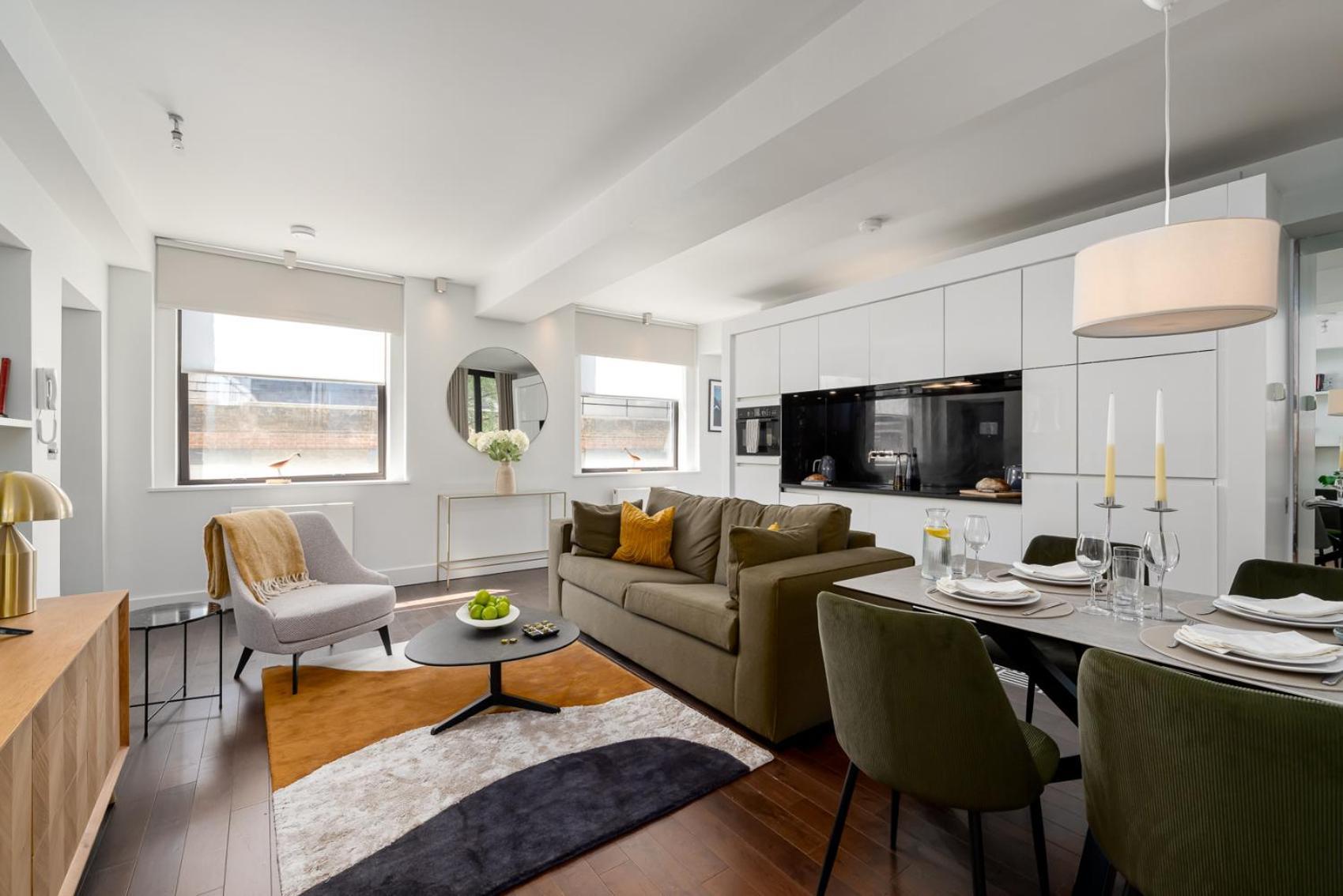 St Paul's I Your Apartamento *