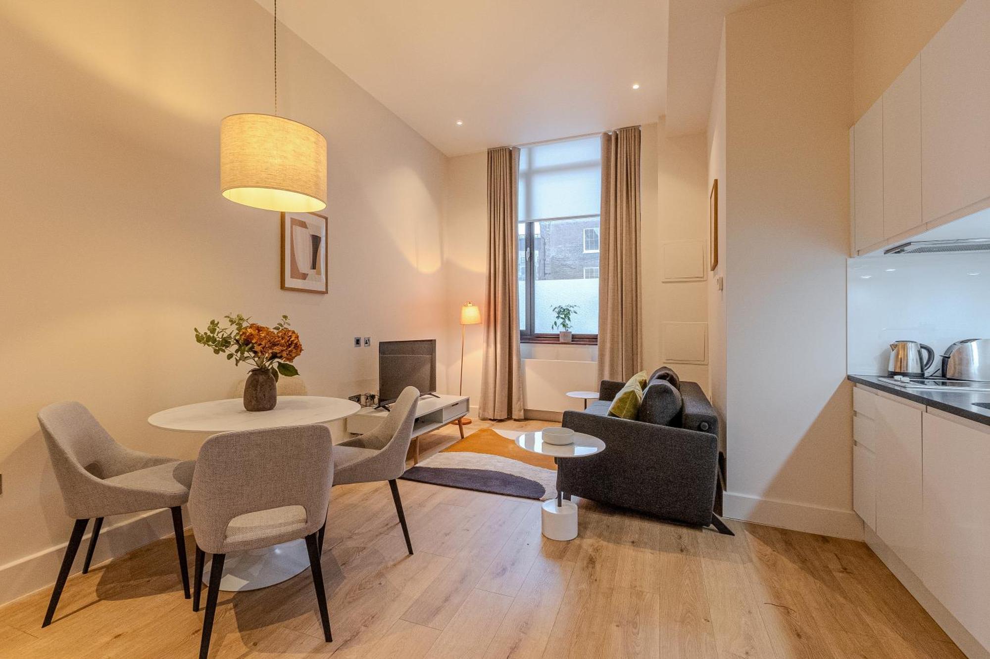 St Paul's I Your Apartamento